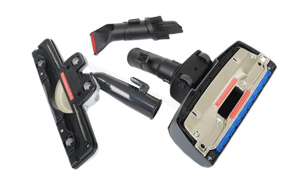 SAMSUNG SC6216 - Brosses vue du dessous (cr&eacute;dit : Darty)
