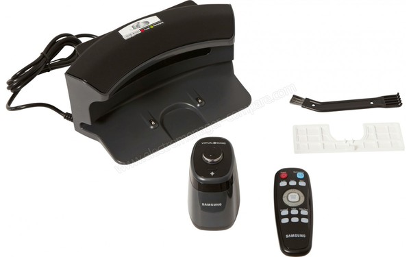 SAMSUNG SR8F36 - Base de charge / Mur virtuel / T&eacute;l&eacute;commande / Filtre (cr&eacute;dit : Boulanger)