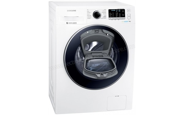 SAMSUNG WW90K5210UW - Vue 3/4 gauche n&deg;2 (cr&eacute;dit : Boulanger)