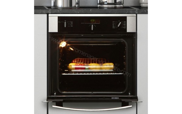 SAUTER SFP930X - Eclairage de la cavit&eacute;  (cr&eacute;dit : Boulanger)