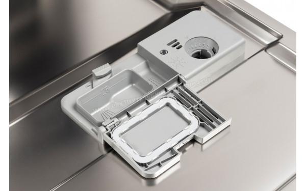 SCHNEIDER SCDW1446IDW - Vue du bac lessiviel