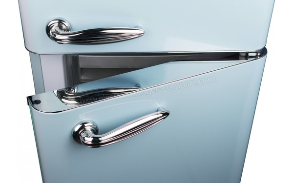 SCHNEIDER SDD208VBL - Poign&eacute;es de porte (cr&eacute;dit : Boulanger)