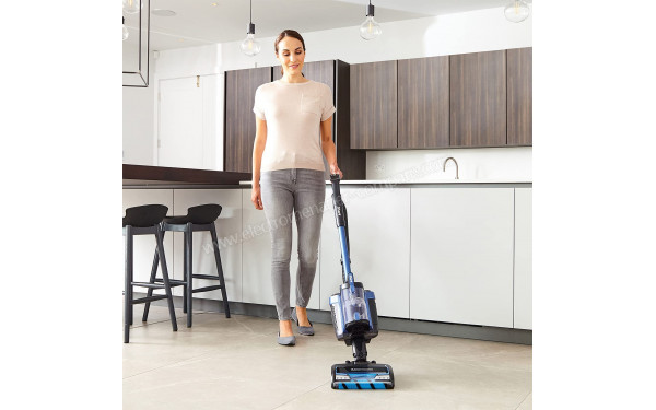 SHARK ICZ300EUT Bleu - Mise en situation