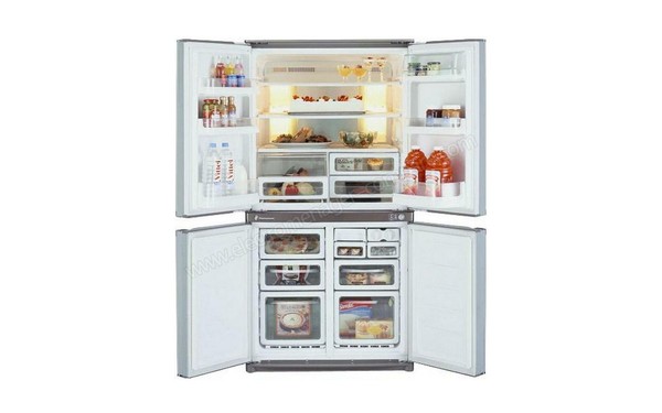 SHARP SJ-F73PESL - Vue de l'int&eacute;rieur