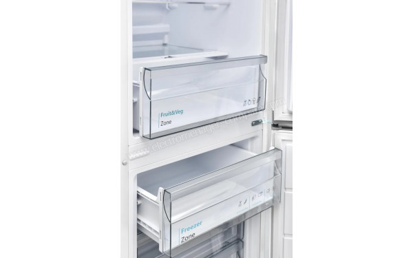 SHARP SJ-FBB02DTXWE - Vue de l'int&eacute;rieur