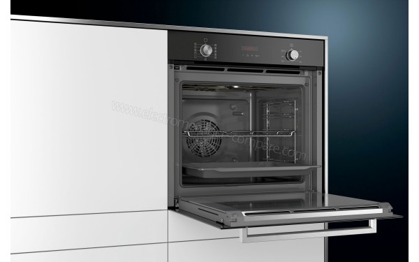 SIEMENS HB374ABS0J - Porte ouverte