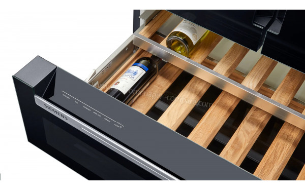 SIEMENS KF96RSBEA - Vue sur la partie cave &agrave; vin
