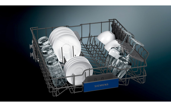 SIEMENS SN63HX46VE - Vue du panier sup&eacute;rieur