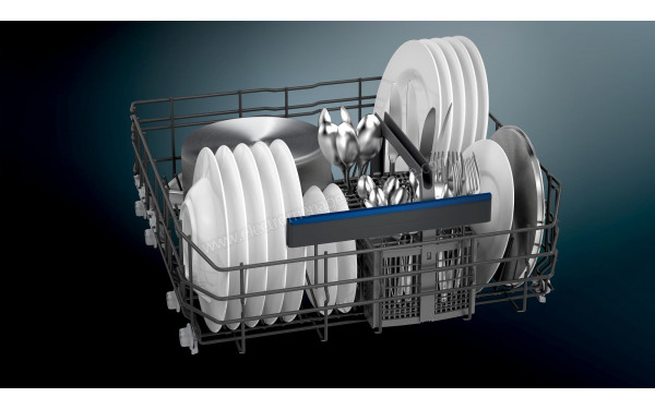 SIEMENS SN63HX60AE - Vue du panier inf&eacute;rieur