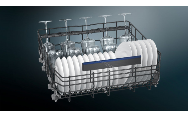 SIEMENS SN95EX11CE - Vue du panier inf&eacute;rieur
