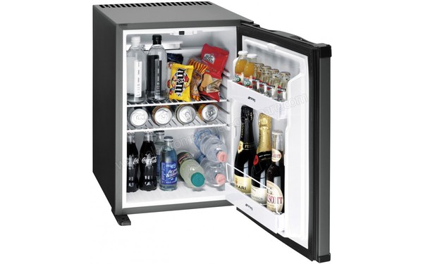 SMEG ABM42-1 - Vue de l'int&eacute;rieur (cr&eacute;dit : Boulanger)