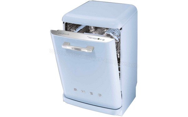 SMEG BLV2AZ2 - Vue 3/4 droite (cr&eacute;dit : Boulanger)