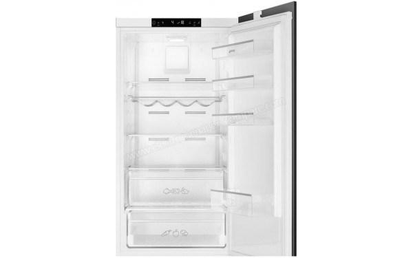 SMEG C8174TN2P - Vue de l'int&eacute;rieur partie r&eacute;frig&eacute;rateur