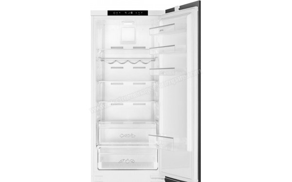 SMEG C8194TN2P - Compartiment r&eacute;frig&eacute;rateur avec porte ouverte (cr&eacute;dit : Darty)