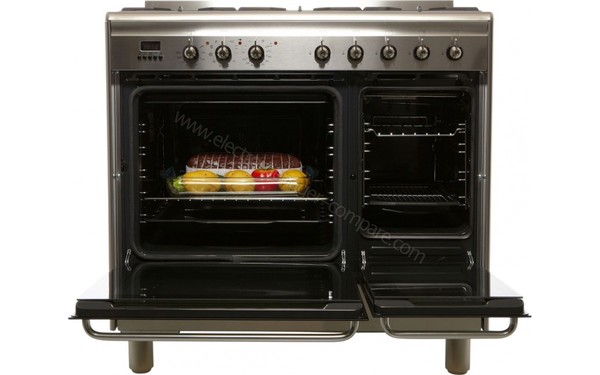 SMEG CG92PX9 - Vue de face, porte ouverte (cr&eacute;dit : Boulanger)