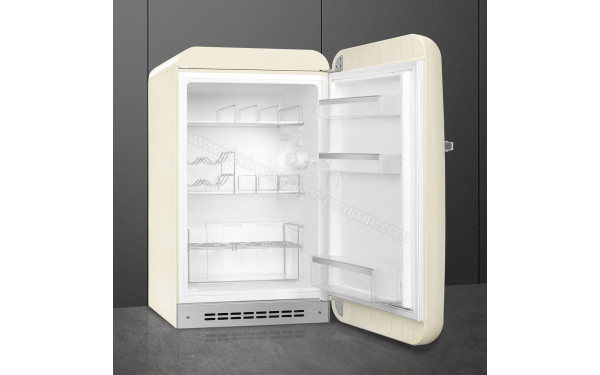 SMEG FAB10HRCR5 - Vue de l'int&eacute;rieur