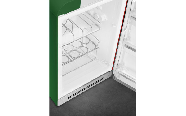 SMEG FAB10HRDIT5 - Vue de l'int&eacute;rieur