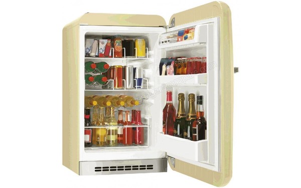 SMEG FAB10HRP - Vue de l'int&eacute;rieur (cr&eacute;dit : Darty)