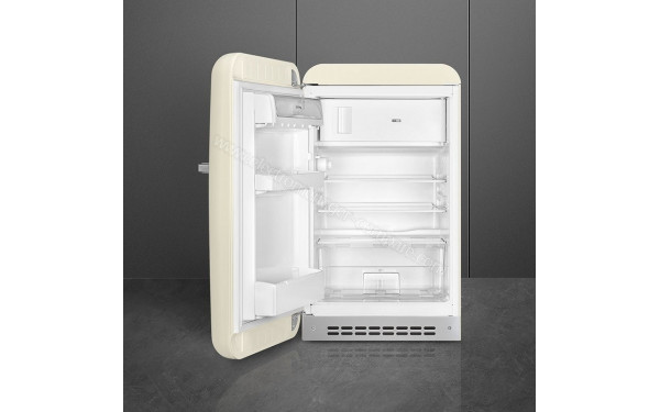 SMEG FAB10LCR2 - Vue de l'int&eacute;rieur