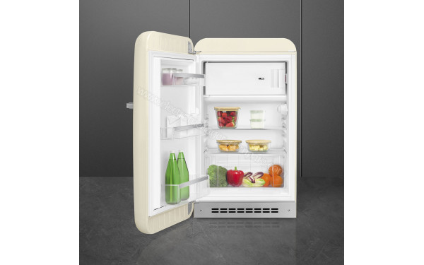 SMEG FAB10LCR5 - Vue de l'int&eacute;rieur