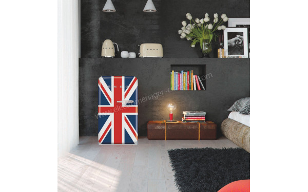 SMEG FAB10LDUJ5 - Mise en situation