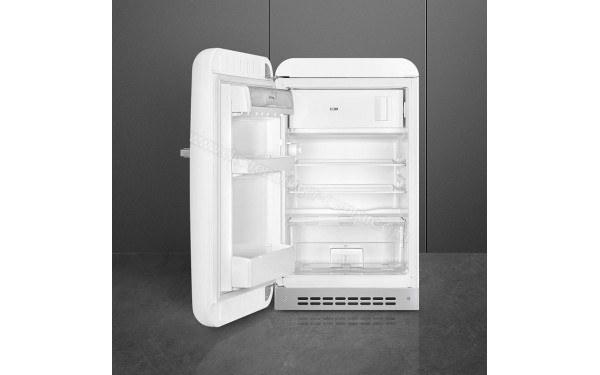 SMEG FAB10LWH2 - Vue de l'int&eacute;rieur