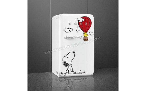 SMEG FAB10RDSN5 - Vue 3/4 gauche