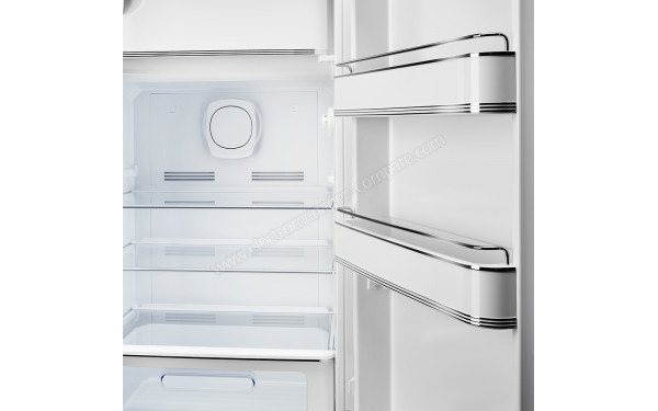 SMEG FAB28RBE6 - Vue de l'int&eacute;rieur