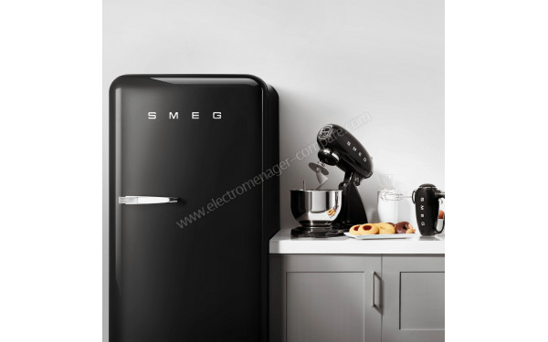SMEG FAB28RBL6 - Mise en situation