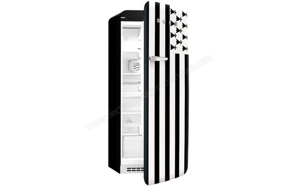 SMEG FAB28RBZ - Vue de l'int&eacute;rieur