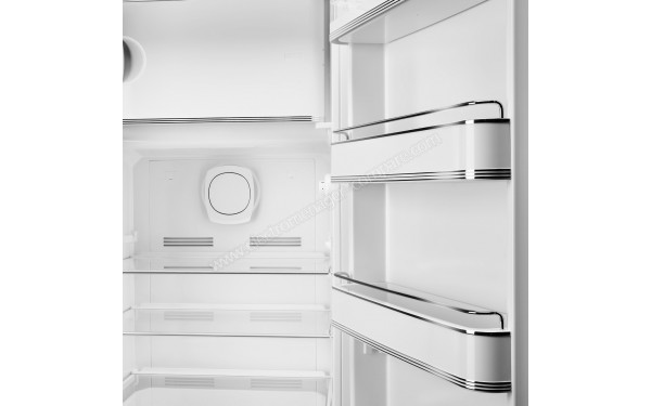 SMEG FAB28RDBLM5 - Vue de l'int&eacute;rieur partie r&eacute;frig&eacute;rateur