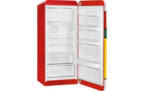 SMEG FAB28RDMC3 - Vue 3/4 gauche avec porte ouverte vide