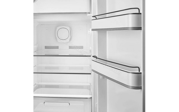 SMEG FAB28RDPCW6 - Vue de l'int&eacute;rieur partie r&eacute;frig&eacute;rateur