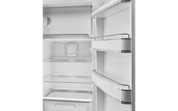 SMEG FAB28RDSA5 - Vue de l'int&eacute;rieur partie r&eacute;frig&eacute;rateur