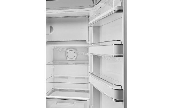 SMEG FAB28RSV5 - Vue du bac cong&eacute;lateur