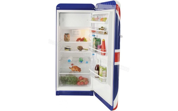 SMEG FAB28RUJ1 - Vue de l'int&eacute;rieur (cr&eacute;dit : Darty)