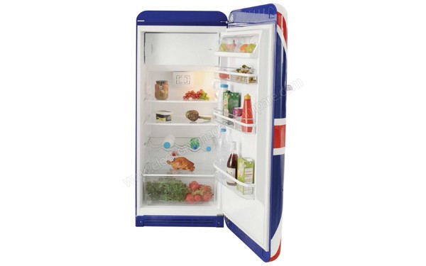 SMEG FAB28RUJ - Vue de l'int&eacute;rieur (cr&eacute;dit : Darty)