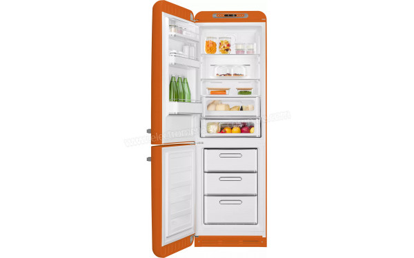 SMEG FAB32LOR6 - Vue de l'int&eacute;rieur