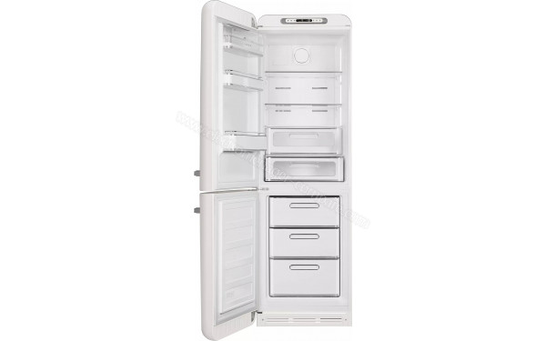 SMEG FAB32LWH6 - Vue de l'int&eacute;rieur