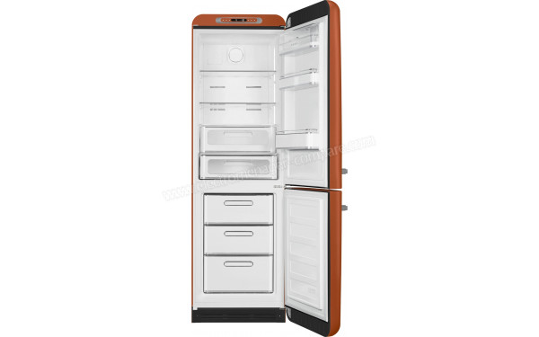 SMEG FAB32RACM6 - Vue de l'int&eacute;rieur