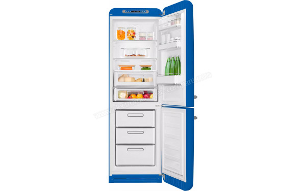 SMEG FAB32RBE6 - Vue de l'int&eacute;rieur