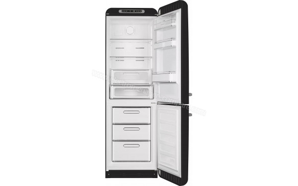 SMEG FAB32RBL6 - Vue de l'int&eacute;rieur