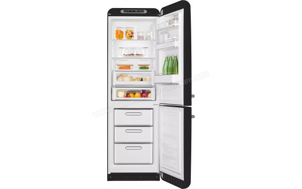 SMEG FAB32RBL6 - Vue de l'int&eacute;rieur