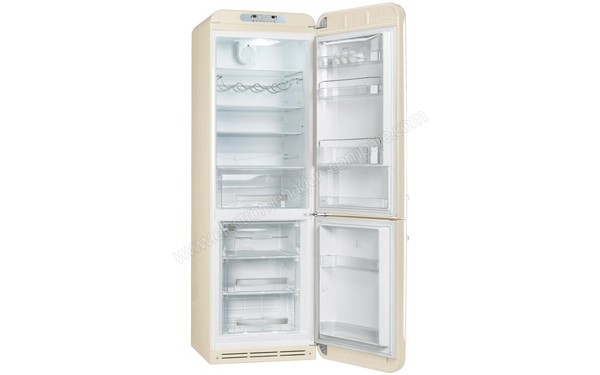 SMEG FAB32RP1 - Vue de l'int&eacute;rieur