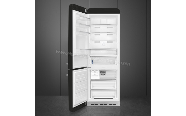 SMEG FAB38LBL5 - Vue de l'int&eacute;rieur