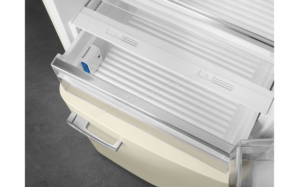 SMEG FAB38RCR5 - Bac fra&icirc;cheur