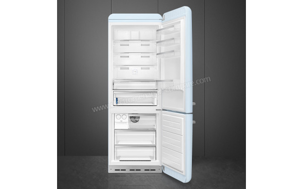 SMEG FAB38RPB5 - Vue de l'int&eacute;rieur