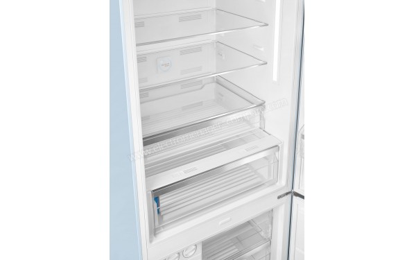 SMEG FAB38RPB - Vue de l'int&eacute;rieur