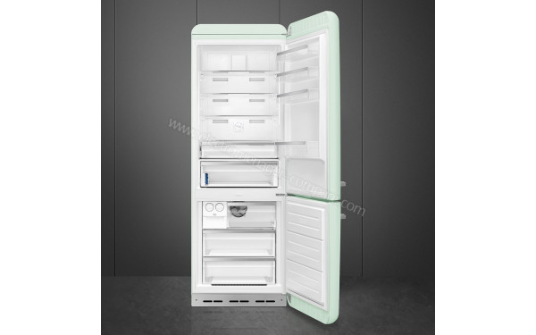 SMEG FAB38RPG5 - Vue de l'int&eacute;rieur