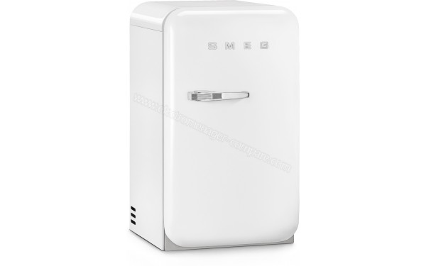 SMEG FAB5RWH3 - Vue 3/4 gauche (cr&eacute;dit : Boulanger)